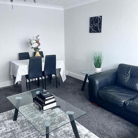 Ferienwohnung Parsonage Leys Harlow Exterior foto