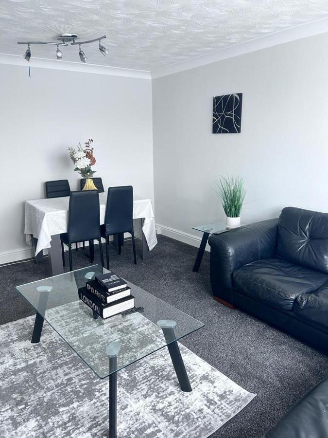Ferienwohnung Parsonage Leys Harlow Exterior foto