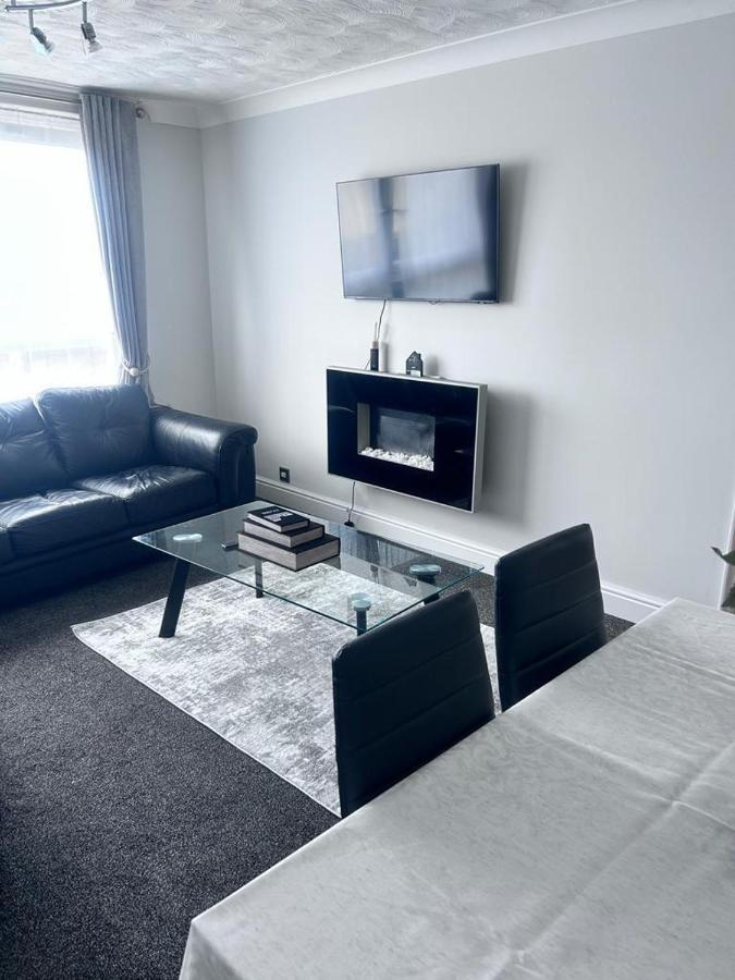 Ferienwohnung Parsonage Leys Harlow Exterior foto