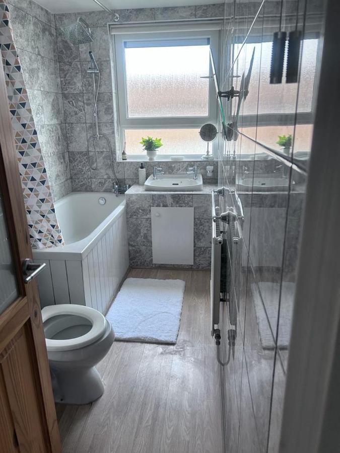 Ferienwohnung Parsonage Leys Harlow Exterior foto